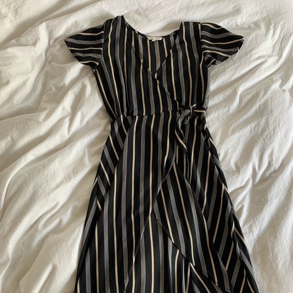 Socialite midi wrap dress - Picture 2 of 7